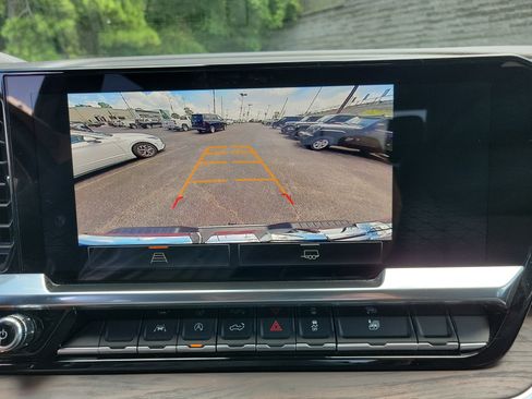 Used 2026 GMC Sierra 1500 SLT RWD image 16