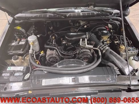 Used 1996 Chevrolet S10 Pickup LS RWD image 9