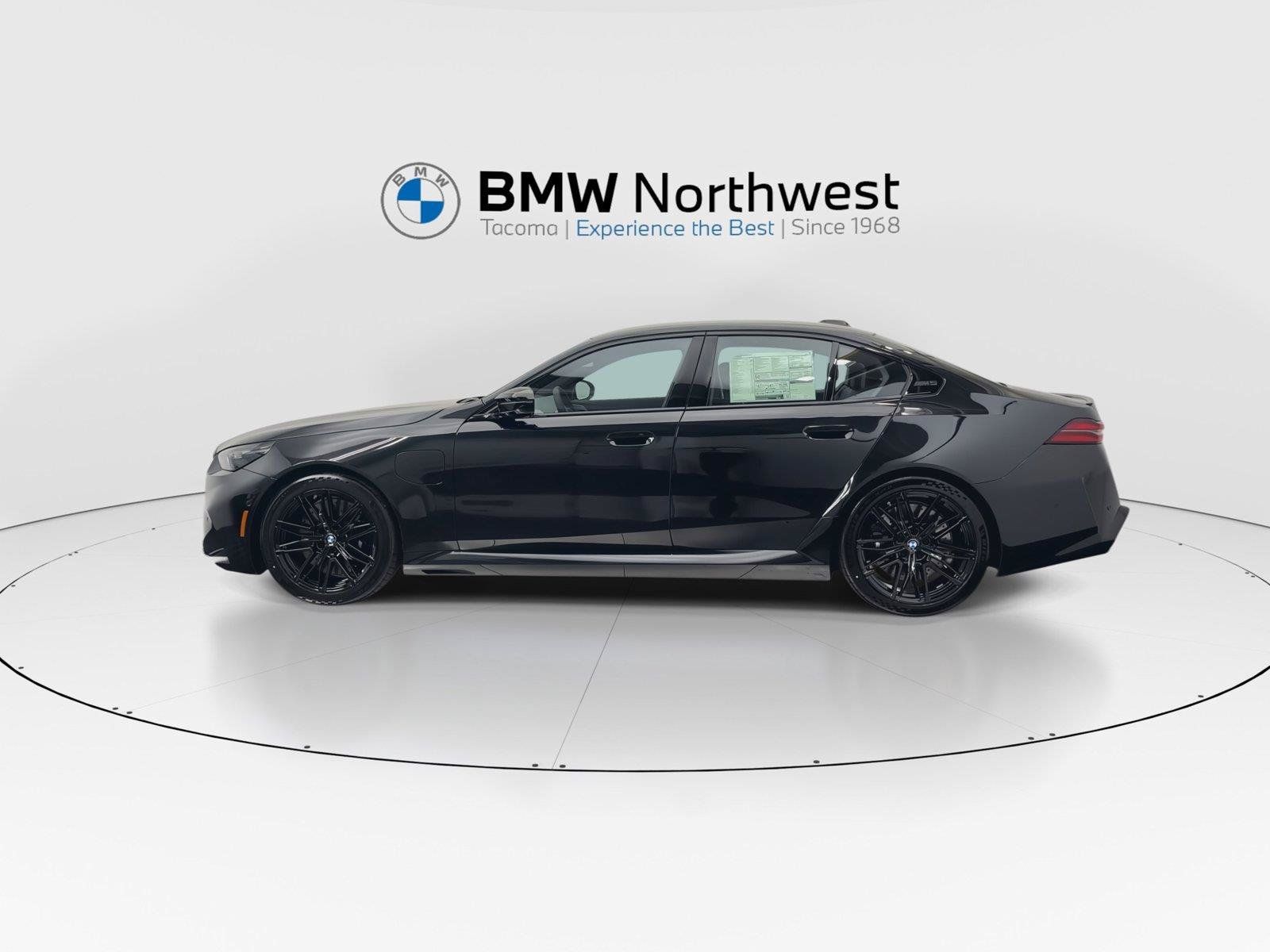 New 2027 BMW M5 w/ Executive Package AWD/4WD image 11
