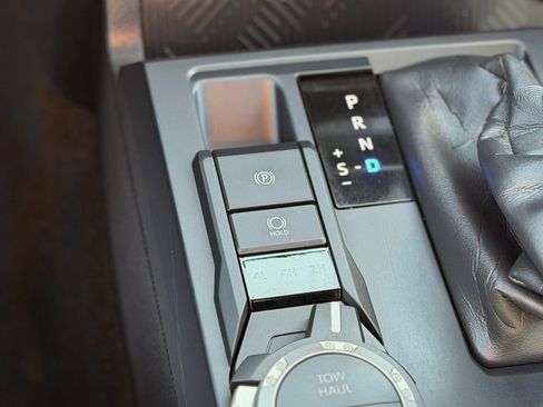 Certified 2025 Toyota Tacoma SR5 image 15