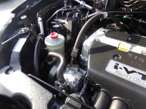 Used 2005 Honda CR-V LX image 37