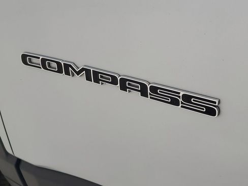 Used 2025 Jeep Compass Limited AWD/4WD image 6