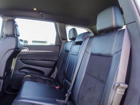 Used 2022 Jeep Grand Cherokee Laredo X image 11