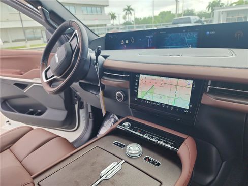 New 2026 Lincoln Navigator Reserve AWD/4WD image 28