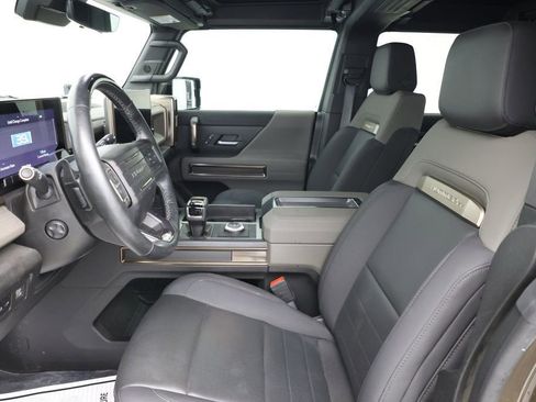 Used 2024 GMC Hummer EV 2X w/ LPO, Illumination Package image 17