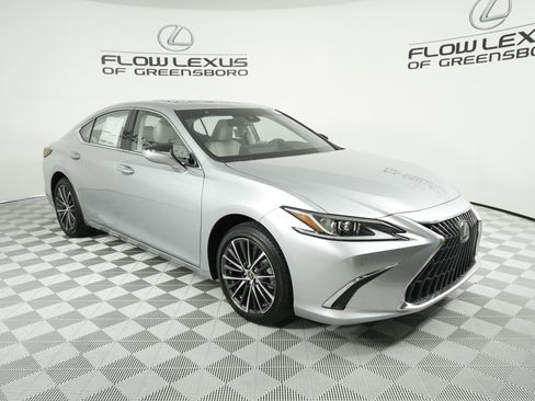 New 2025 Lexus ES 350 w/ Premium Package image 3