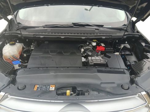 Used 2018 Ford Edge Titanium w/ Equipment Group 302A image 28