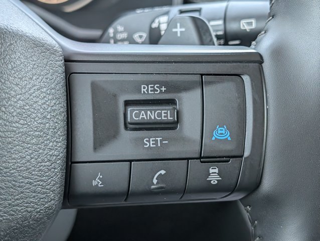 Used 2025 Nissan Rogue SV AWD/4WD image 24