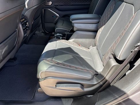 Certified 2023 Jeep Grand Cherokee L Summit AWD/4WD image 19
