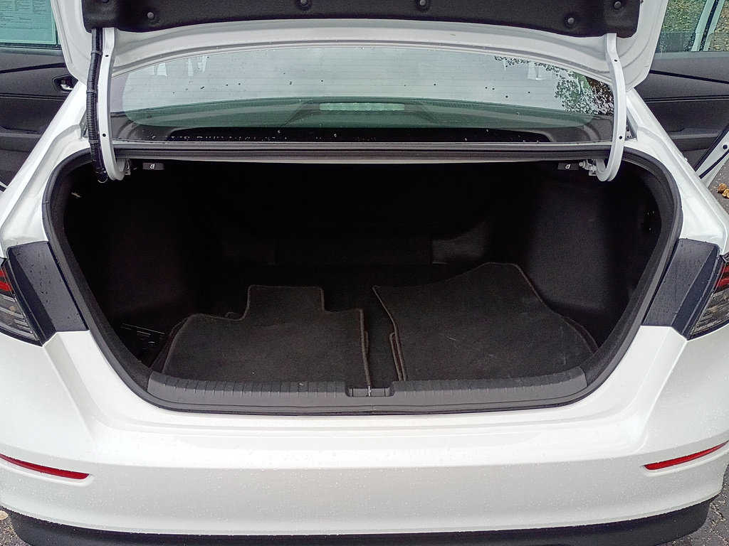 Used 2023 Honda Accord EX image 14