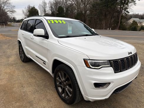 Used 2017 Jeep Grand Cherokee Limited 75th Anniversary image 4