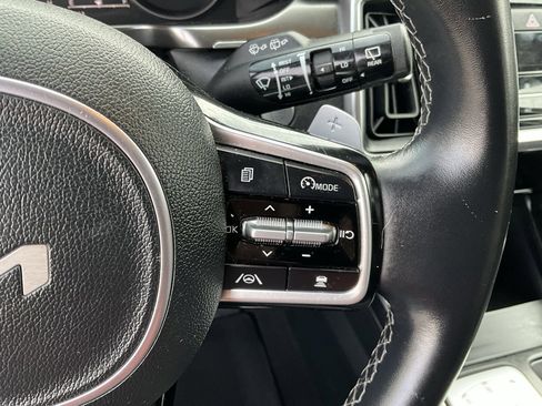 Used 2023 Kia Sorento EX image 17