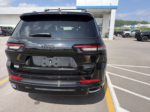 Used 2025 Jeep Grand Cherokee L Summit AWD/4WD image 7