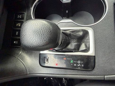 Used 2019 Toyota Highlander LE AWD/4WD image 39