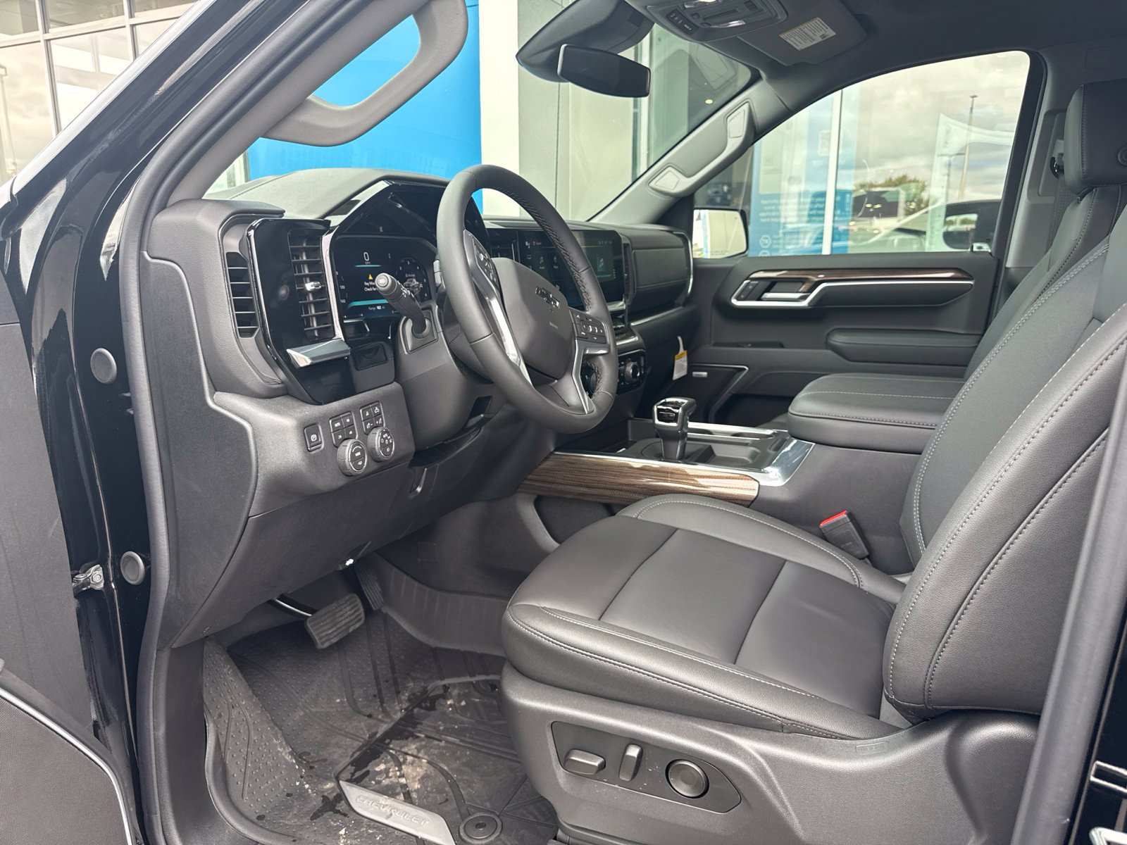 New 2026 Chevrolet Silverado 1500 RST w/ RST All Star Premium Package AWD/4WD image 15