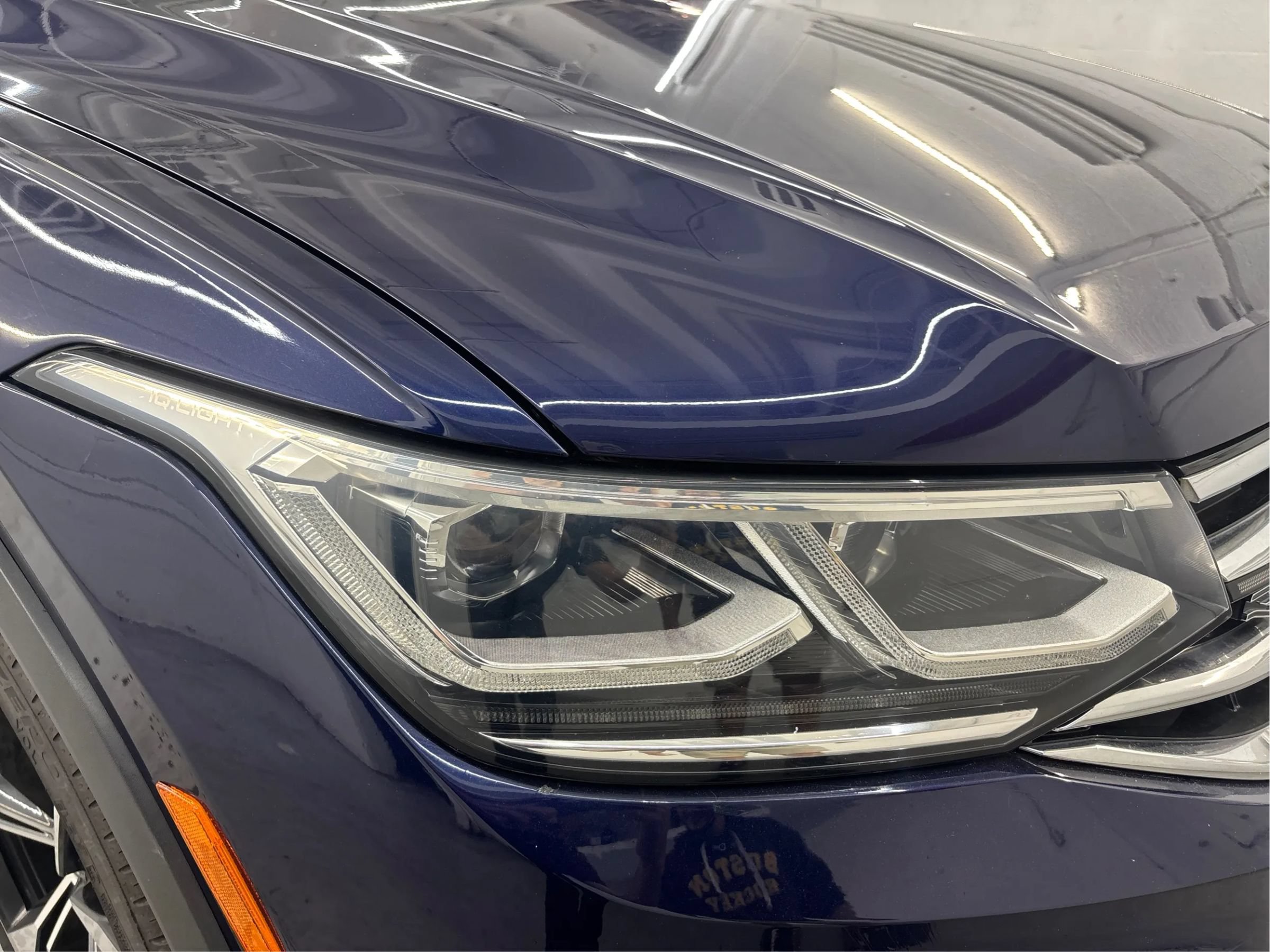 Used 2022 Volkswagen Tiguan SEL R-Line AWD/4WD image 32