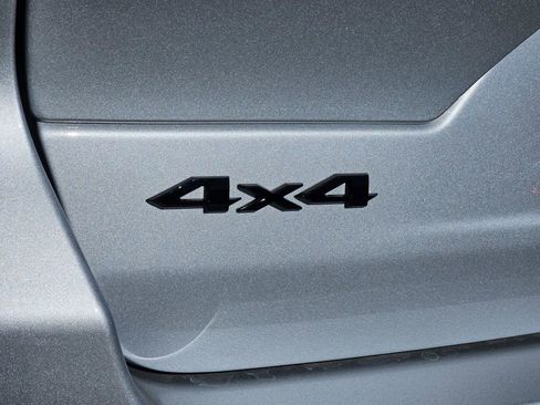 New 2025 Jeep Grand Cherokee Limited image 8