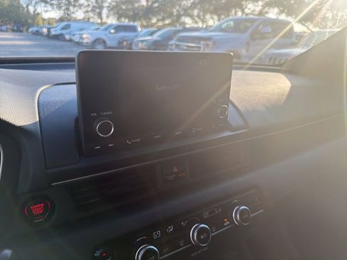 Used 2023 Honda Pilot Sport image 12