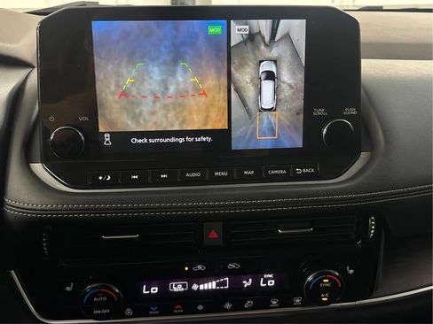 Used 2022 Nissan Rogue Platinum w/ Head-Up Display Package AWD/4WD image 36