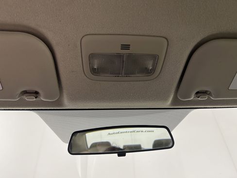 Used 2013 Toyota Corolla LE FWD image 19