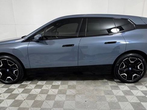 Used 2023 BMW iX xDrive50 w/ Sport Package image 4