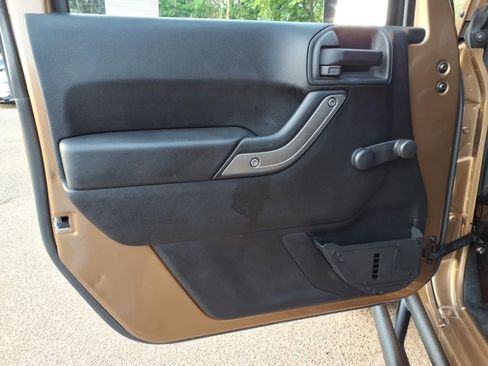 Used 2015 Jeep Wrangler Unlimited Sport AWD/4WD image 14