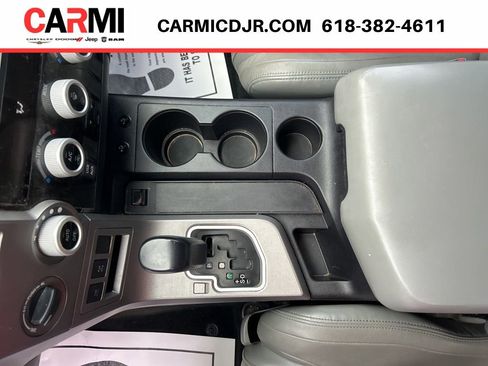 Used 2016 Toyota Sequoia SR5 AWD/4WD image 29