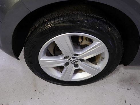Used 2015 Volkswagen Golf TDI S FWD image 35