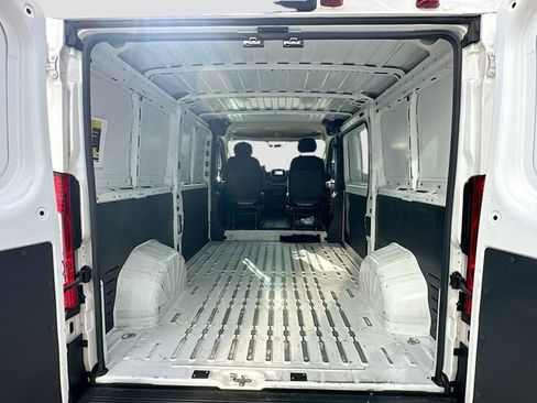 Used 2023 RAM ProMaster 2500 w/ Convenience Group image 23
