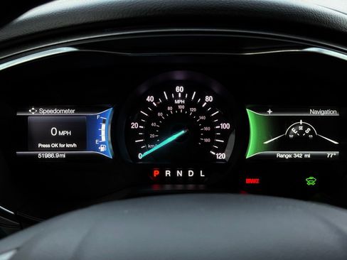 Used 2020 Ford Fusion SE FWD image 29