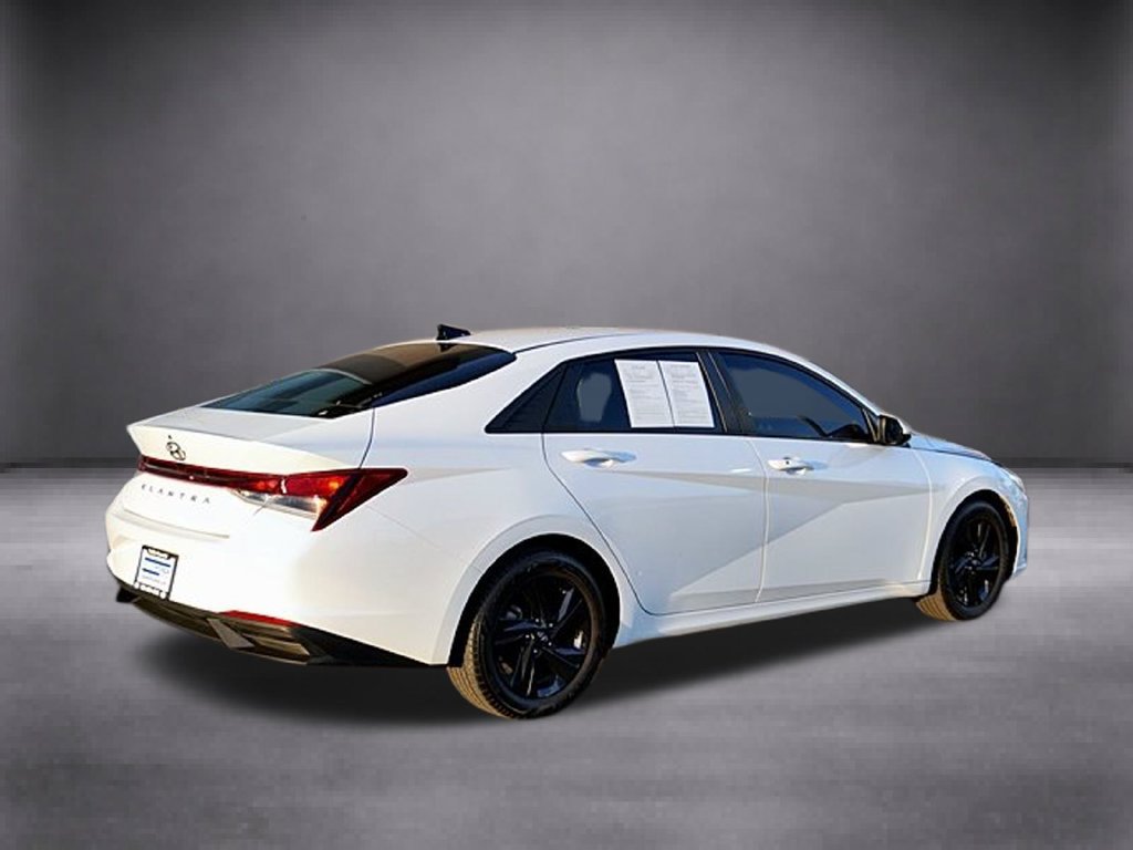Used 2021 Hyundai Elantra SEL FWD image 4