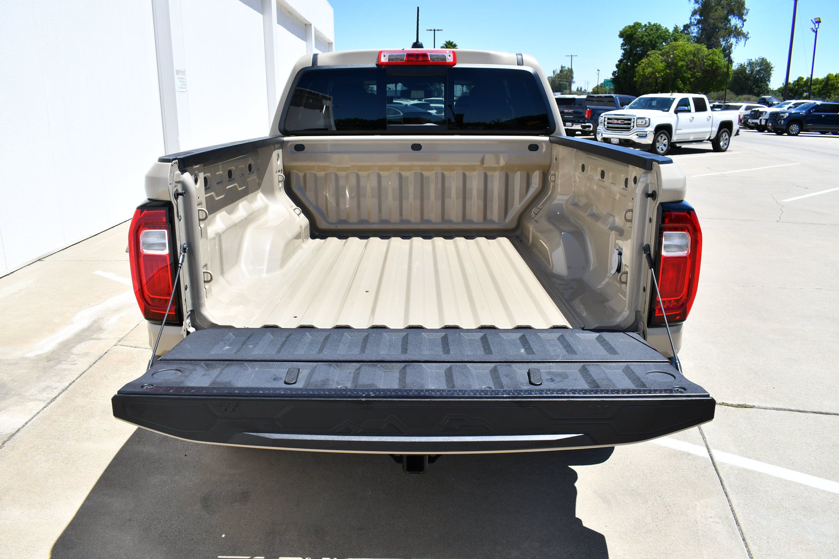 Used 2024 GMC Canyon Elevation w/ Convenience Package RWD image 8