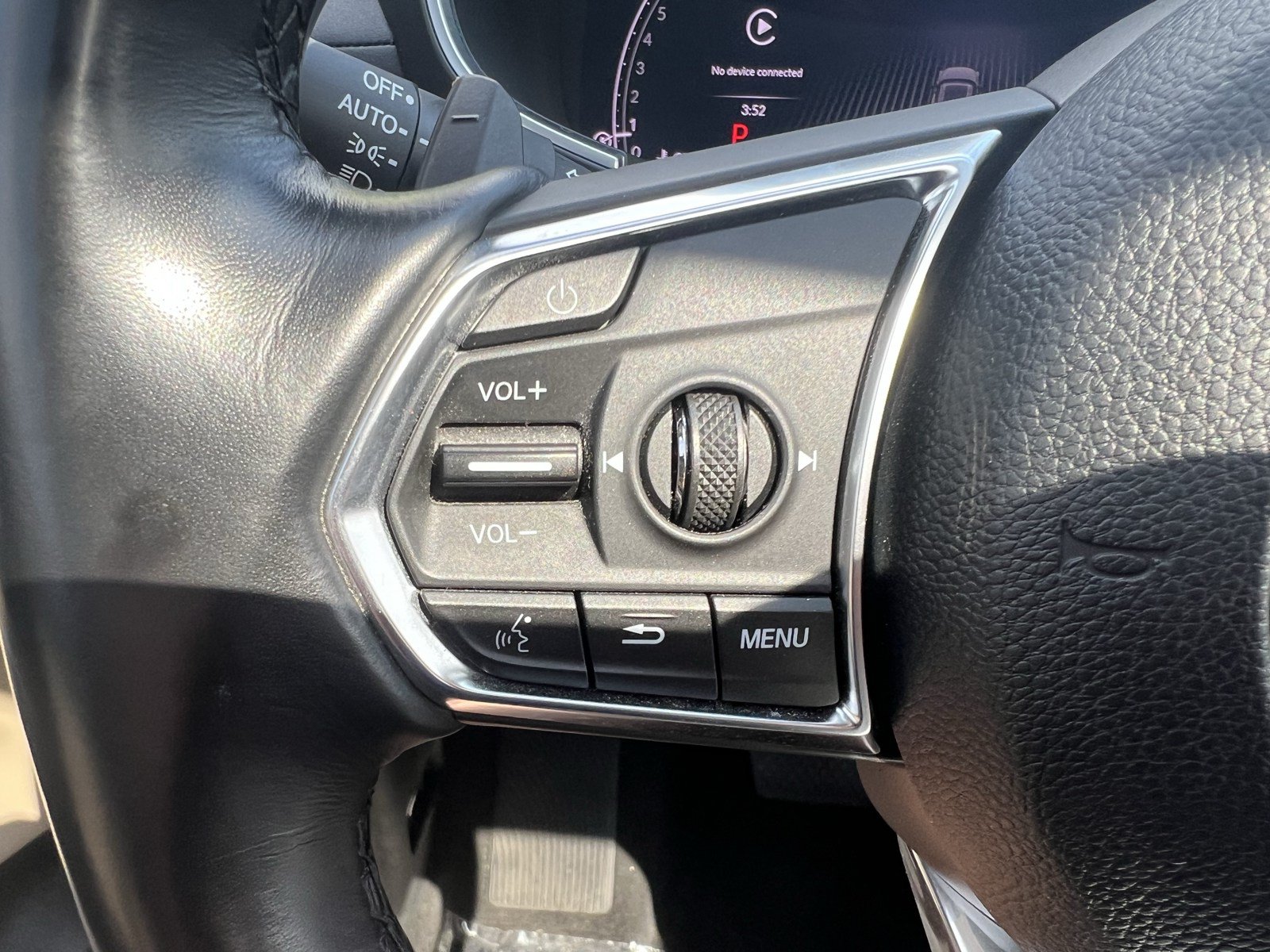 Certified 2025 Acura MDX w/ Technology Package FWD image 19