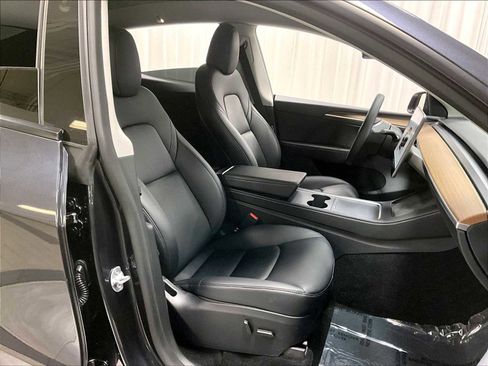 Used 2024 Tesla Model Y Long Range image 30