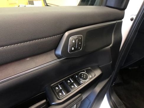 Used 2024 Ford Ranger Lariat w/ FX4 Off-Road Package AWD/4WD image 12