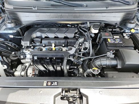 Used 2025 Hyundai Venue SEL FWD image 28