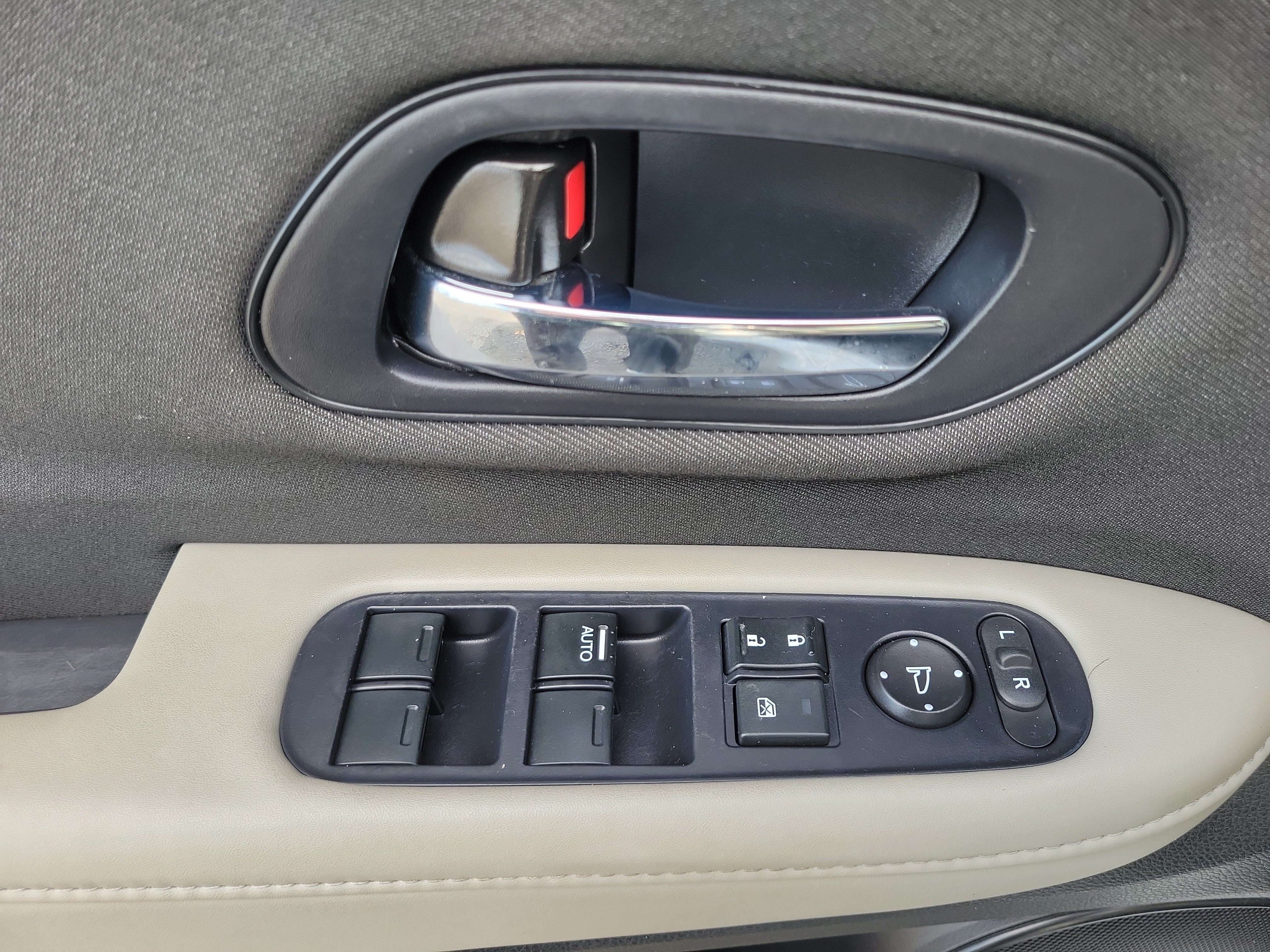Used 2022 Honda HR-V LX image 20