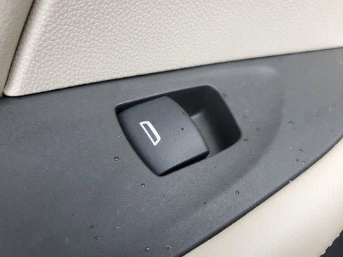 Used 2022 Buick Envision Avenir w/ Technology Package II image 12