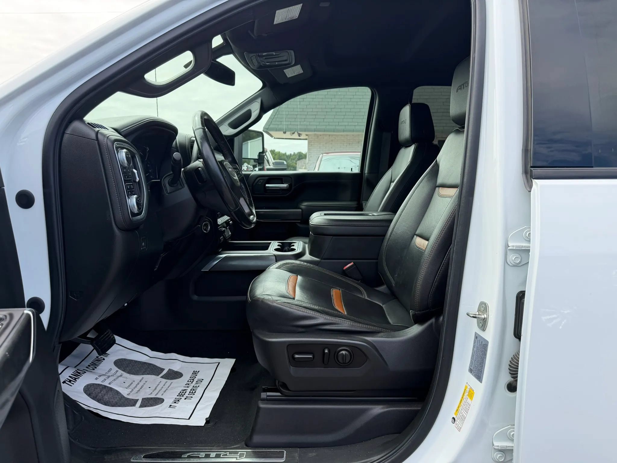 Used 2022 GMC Sierra 2500 AT4 w/ Gooseneck/5TH Wheel Package AWD/4WD image 15