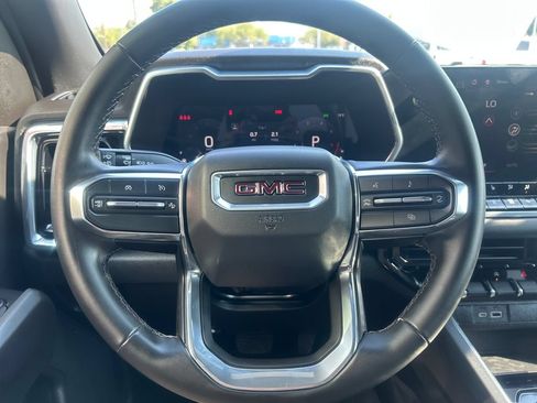 Used 2024 GMC Canyon Elevation w/ Elevation Premium Package AWD/4WD image 17