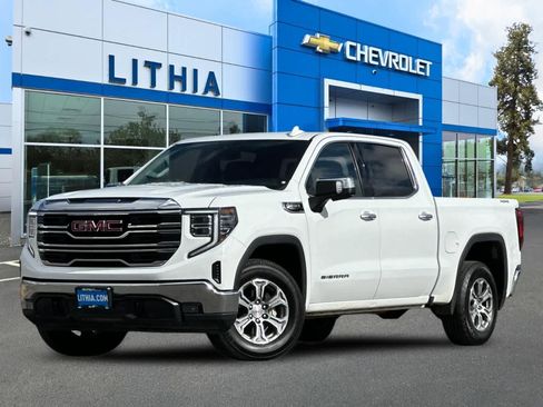 Used 2024 GMC Sierra 1500 SLT AWD/4WD image 1
