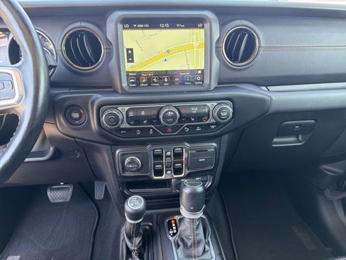 Used 2021 Jeep Gladiator Overland AWD/4WD image 25