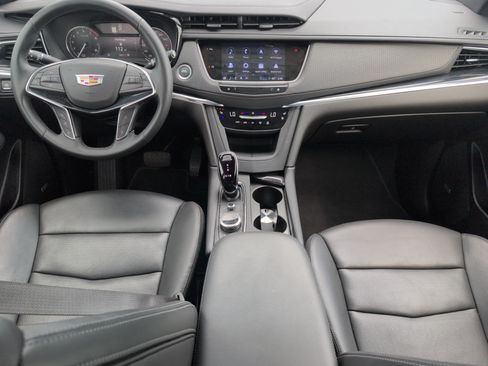 Certified 2025 Cadillac XT5 Premium Luxury AWD/4WD image 31