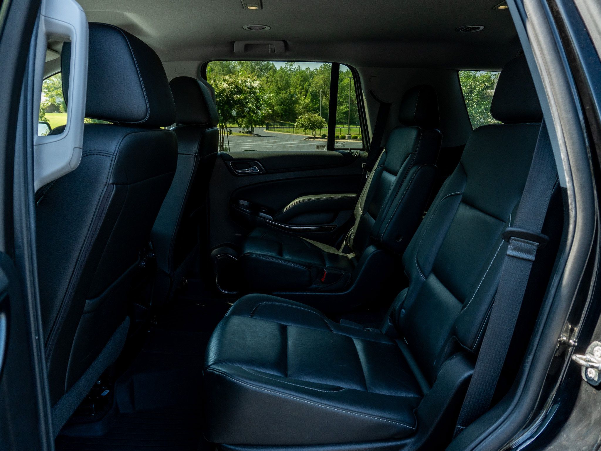 Used 2019 Chevrolet Tahoe LT w/ Z71 Midnight Edition AWD/4WD image 14