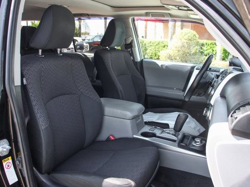 Used 2013 Toyota 4Runner SR5 image 35