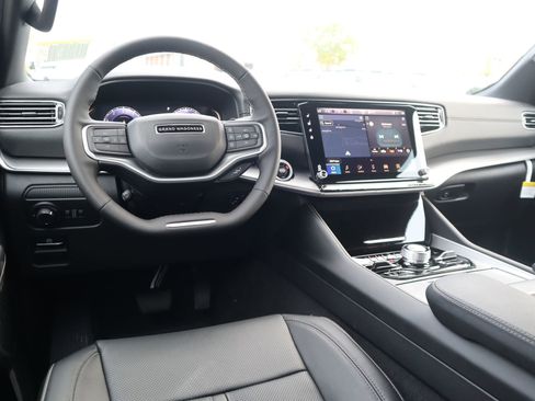 New 2026 Jeep Grand Wagoneer 4WD image 2
