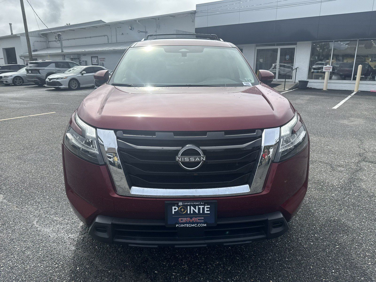 Used 2022 Nissan Pathfinder SV w/ SV Premium Package AWD/4WD image 8