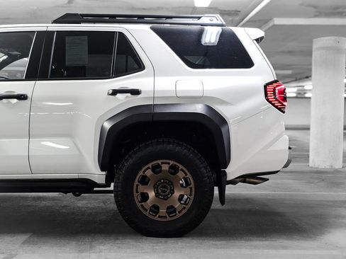 Used 2025 Toyota 4Runner Trailhunter AWD/4WD image 15
