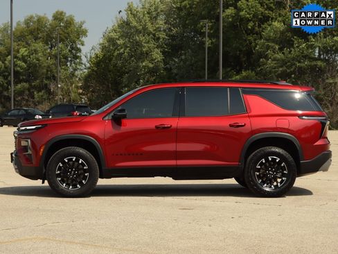 Used 2024 Chevrolet Traverse Z71 image 4