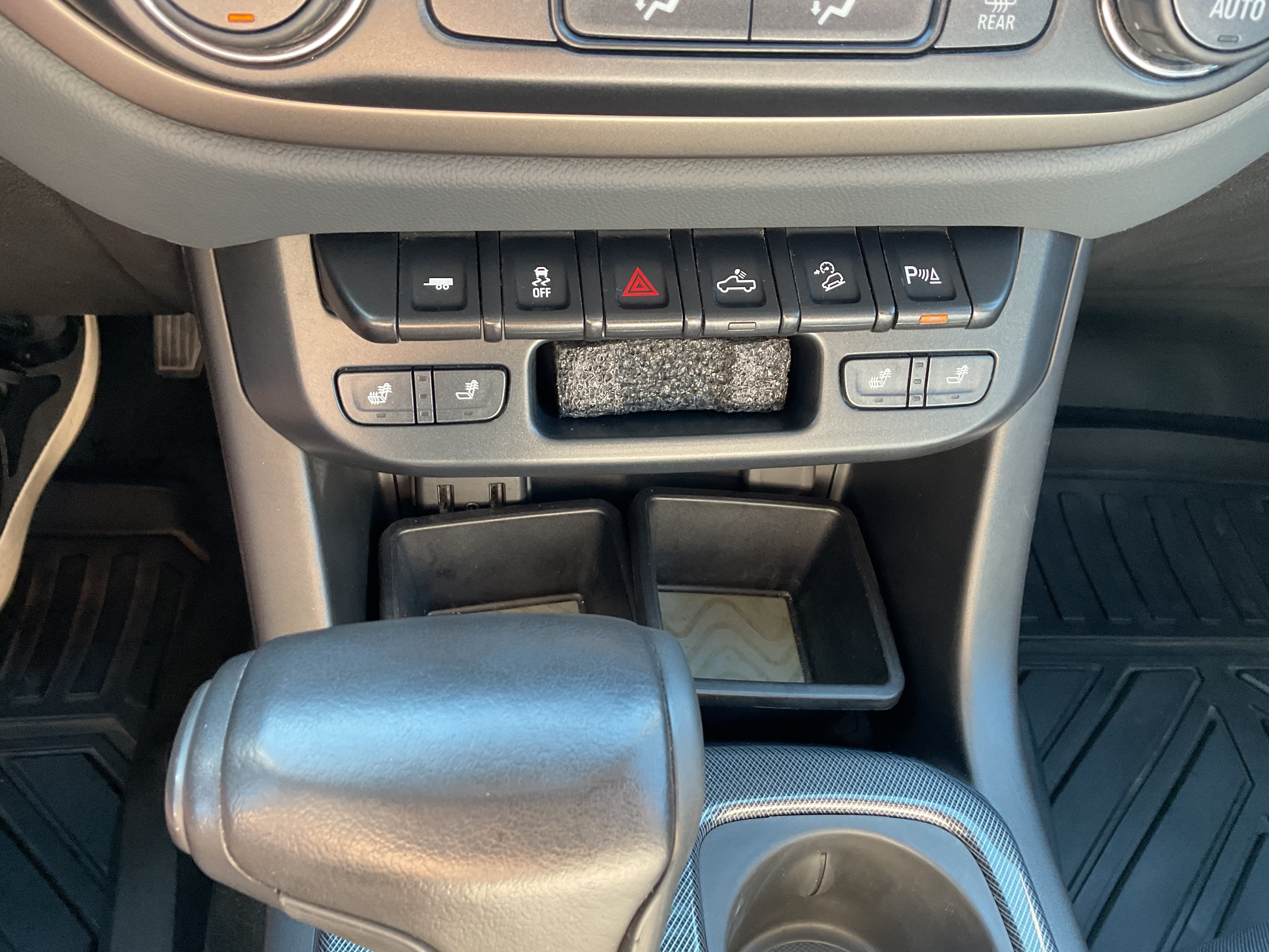 Used 2019 Chevrolet Colorado Z71 AWD/4WD image 17
